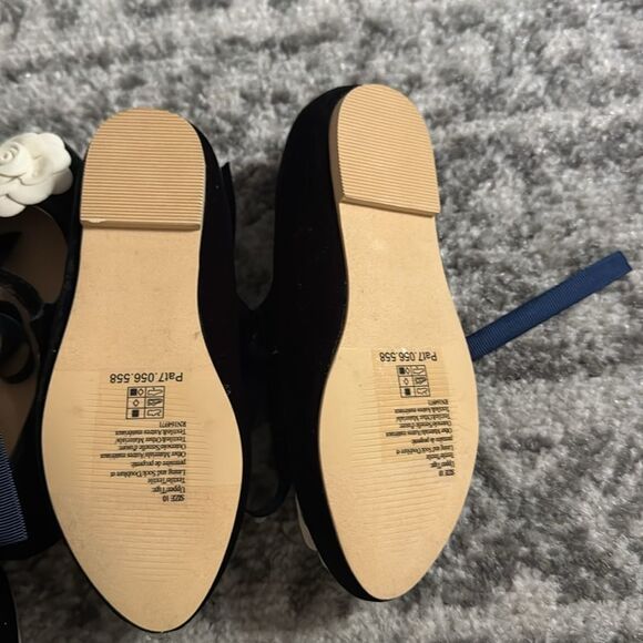 🔥Janie and Jack Black and Cream Dress Shoes with Flower Detail Sz 6 New - Picture 3 of 5